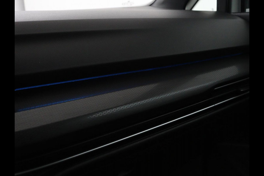 Volkswagen Golf 1.4 eHybrid GTE | Camera | Adaptive cruise | Carplay | Navigatie | Sportstoelen | Full LED | Sfeerverlichting | PHEV