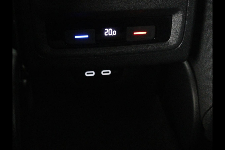 Volkswagen Golf 1.4 eHybrid GTE | Camera | Adaptive cruise | Carplay | Navigatie | Sportstoelen | Full LED | Sfeerverlichting | PHEV