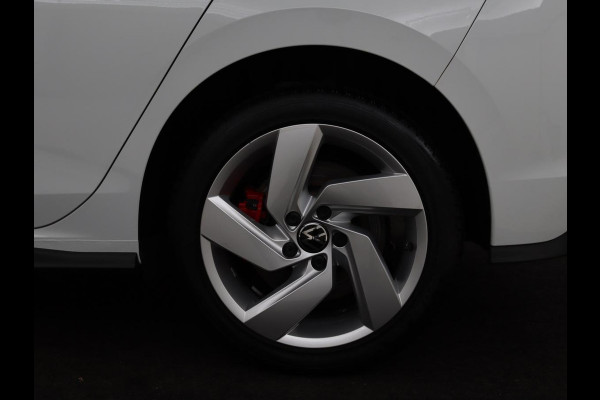 Volkswagen Golf 1.4 eHybrid GTE | Camera | Adaptive cruise | Carplay | Navigatie | Sportstoelen | Full LED | Sfeerverlichting | PHEV