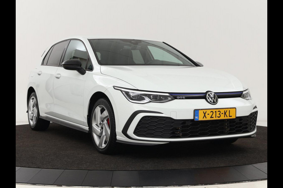 Volkswagen Golf 1.4 eHybrid GTE | Camera | Adaptive cruise | Carplay | Navigatie | Sportstoelen | Full LED | Sfeerverlichting | PHEV