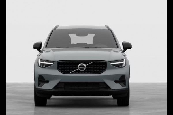 Volvo XC40 B4 211PK Automaat Plus Dark / Extra getint glas achter / Climate pack / Connect Nubuck bekleding