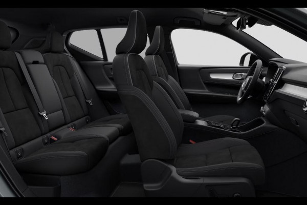 Volvo XC40 B4 211PK Automaat Plus Dark / Extra getint glas achter / Climate pack / Connect Nubuck bekleding