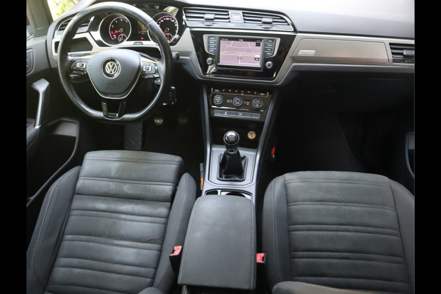 Volkswagen Touran 1.2 TSI Connected Series 7 Persoons
