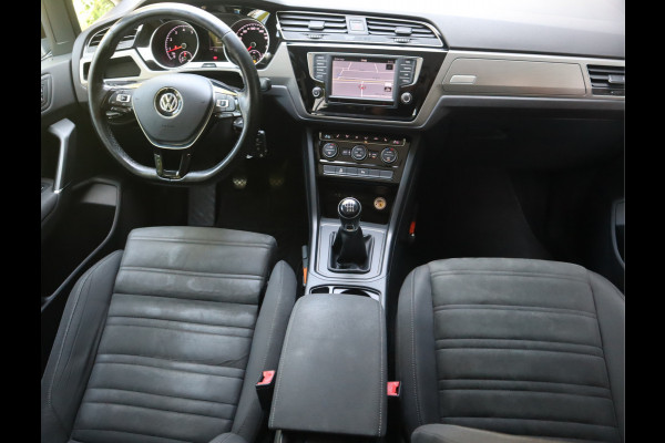 Volkswagen Touran 1.2 TSI Connected Series 7 Persoons