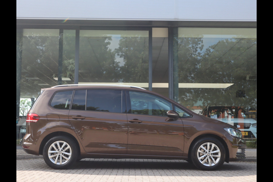 Volkswagen Touran 1.2 TSI Connected Series 7 Persoons