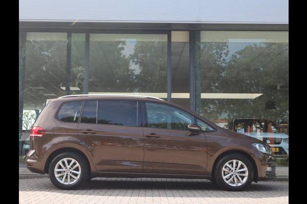 Volkswagen Touran 1.2 TSI Connected Series 7 Persoons