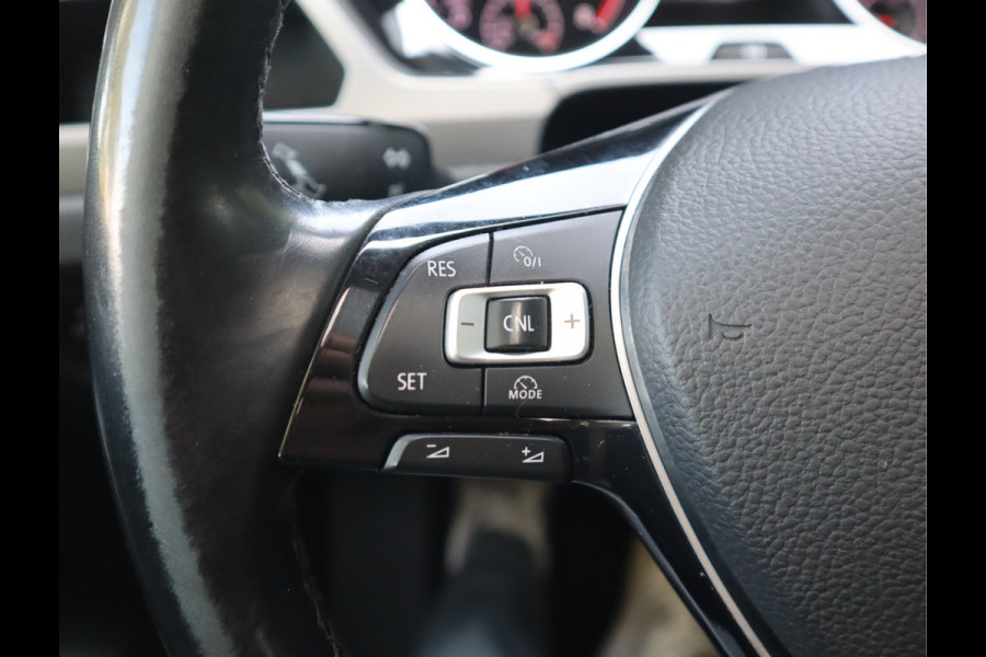 Volkswagen Touran 1.2 TSI Connected Series 7 Persoons