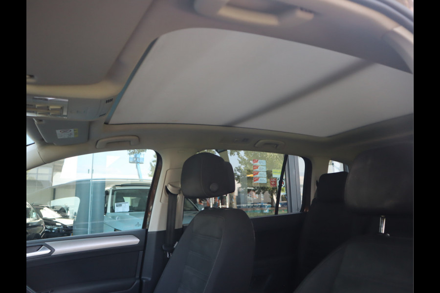 Volkswagen Touran 1.2 TSI Connected Series 7 Persoons