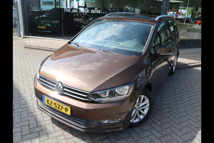Volkswagen Touran 1.2 TSI Connected Series 7 Persoons