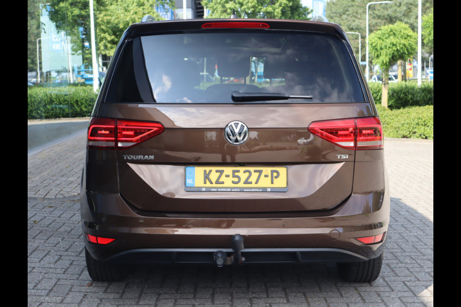 Volkswagen Touran 1.2 TSI Connected Series 7 Persoons