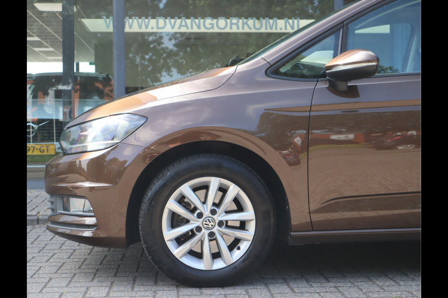 Volkswagen Touran 1.2 TSI Connected Series 7 Persoons