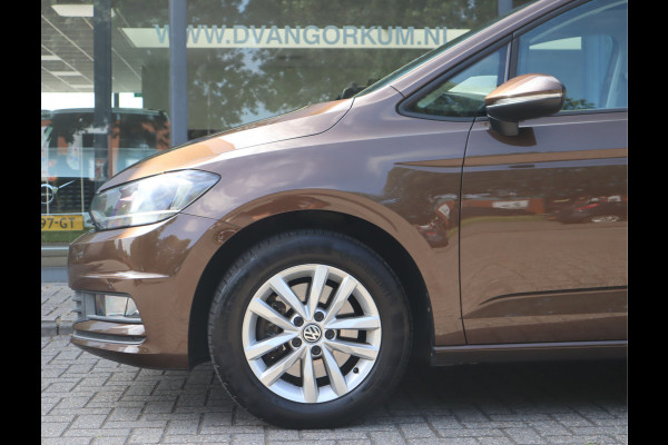 Volkswagen Touran 1.2 TSI Connected Series 7 Persoons