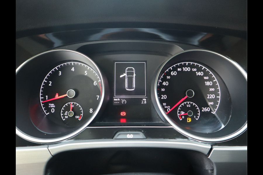 Volkswagen Touran 1.2 TSI Connected Series 7 Persoons