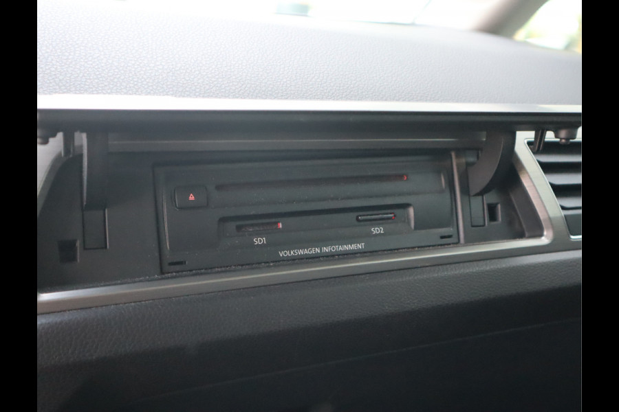 Volkswagen Touran 1.2 TSI Connected Series 7 Persoons