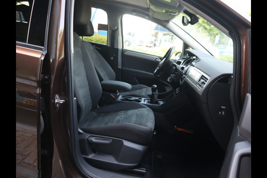 Volkswagen Touran 1.2 TSI Connected Series 7 Persoons