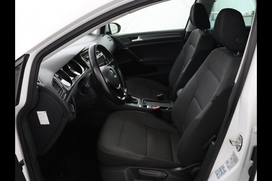 Volkswagen GOLF Variant 1.0 TSI Comfortline | Trekhaak | Navigatie | Apple CarPlay | Cruise Control | DAB | LED | LMV