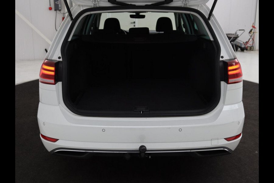 Volkswagen GOLF Variant 1.0 TSI Comfortline | Trekhaak | Navigatie | Apple CarPlay | Cruise Control | DAB | LED | LMV