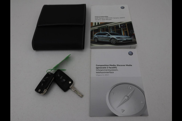 Volkswagen GOLF Variant 1.0 TSI Comfortline | Trekhaak | Navigatie | Apple CarPlay | Cruise Control | DAB | LED | LMV