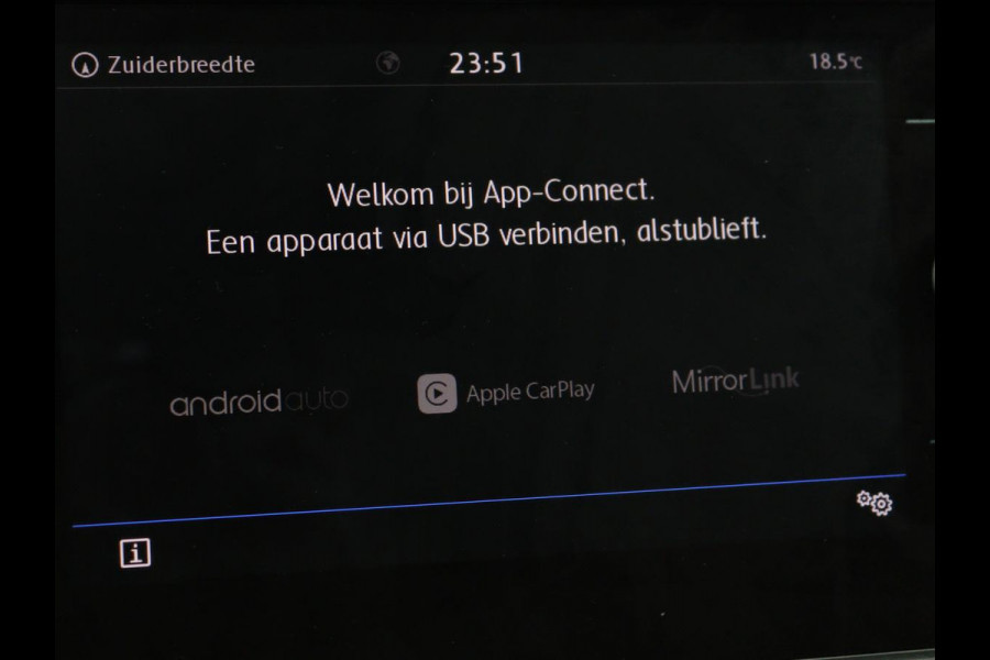 Volkswagen GOLF Variant 1.0 TSI Comfortline | Trekhaak | Navigatie | Apple CarPlay | Cruise Control | DAB | LED | LMV