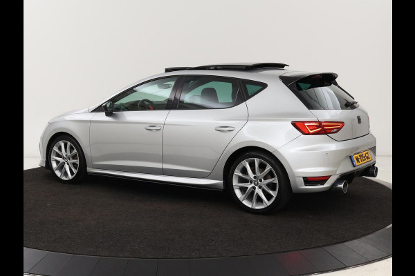 Seat Leon 1.4 TSI FR Xcellence | Panoramadak | Camera | Stoelverwarming | Half leder/Alcantara | Carplay | Full LED