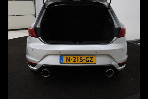 Seat Leon 1.4 TSI FR Xcellence | Panoramadak | Camera | Stoelverwarming | Half leder/Alcantara | Carplay | Full LED