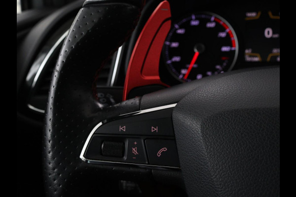 Seat Leon 1.4 TSI FR Xcellence | Panoramadak | Camera | Stoelverwarming | Half leder/Alcantara | Carplay | Full LED