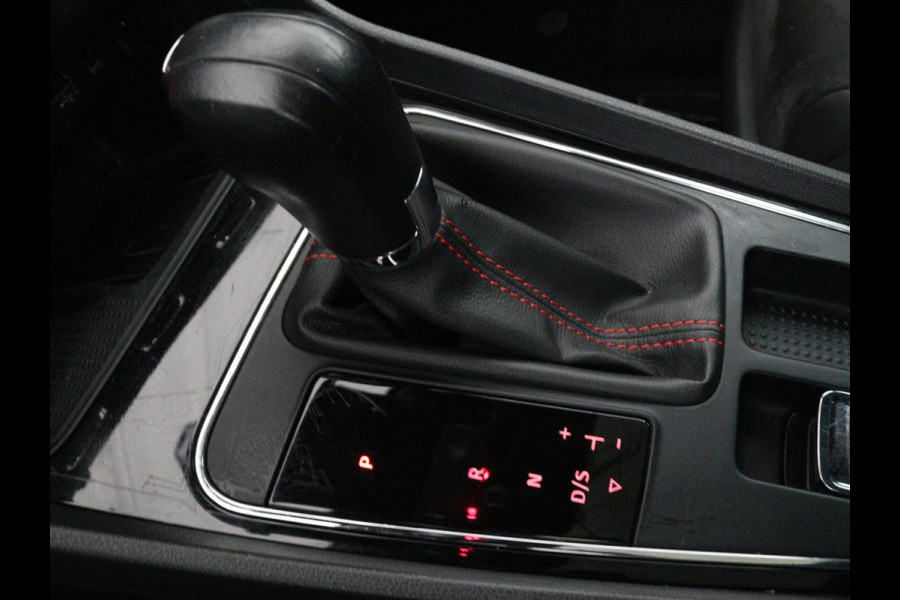 Seat Leon 1.4 TSI FR Xcellence | Panoramadak | Camera | Stoelverwarming | Half leder/Alcantara | Carplay | Full LED