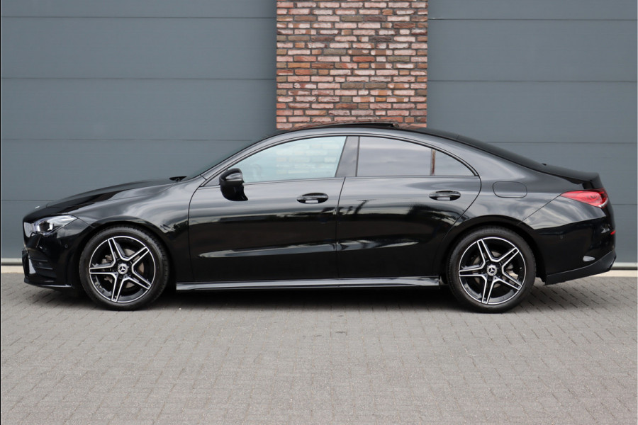 Mercedes-Benz CLA-Klasse 180 AMG Line Aut7 | Memorypakket | Panoramadak | Burmester | Augmented Reality | Sfeerverlichting | Camera | Nightpakket |