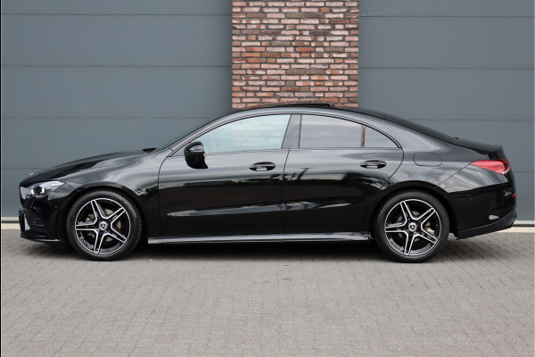 Mercedes-Benz CLA-Klasse 180 AMG Line Aut7 | Memorypakket | Panoramadak | Burmester | Augmented Reality | Sfeerverlichting | Camera | Nightpakket |