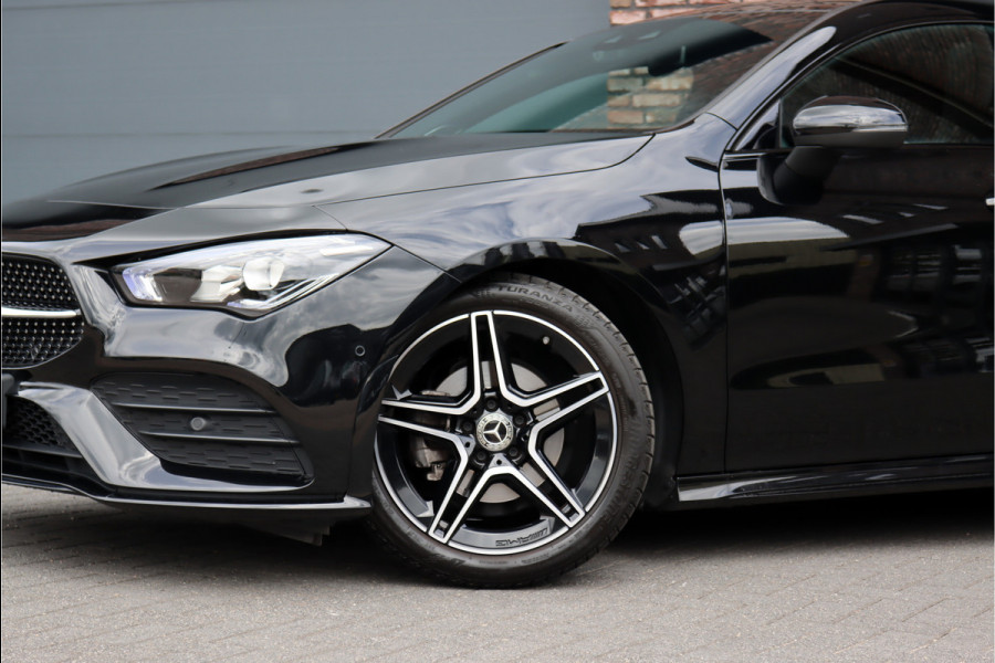 Mercedes-Benz CLA-Klasse 180 AMG Line Aut7 | Memorypakket | Panoramadak | Burmester | Augmented Reality | Sfeerverlichting | Camera | Nightpakket |