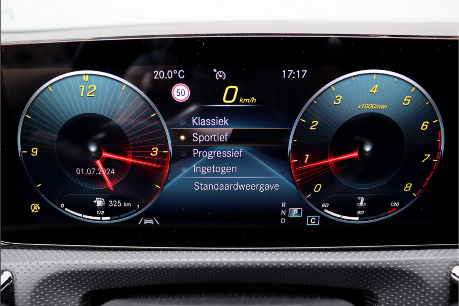 Mercedes-Benz CLA-Klasse 180 AMG Line Aut7 | Memorypakket | Panoramadak | Burmester | Augmented Reality | Sfeerverlichting | Camera | Nightpakket |