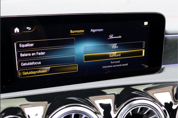 Mercedes-Benz CLA-Klasse 180 AMG Line Aut7 | Memorypakket | Panoramadak | Burmester | Augmented Reality | Sfeerverlichting | Camera | Nightpakket |