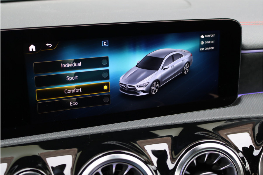 Mercedes-Benz CLA-Klasse 180 AMG Line Aut7 | Memorypakket | Panoramadak | Burmester | Augmented Reality | Sfeerverlichting | Camera | Nightpakket |