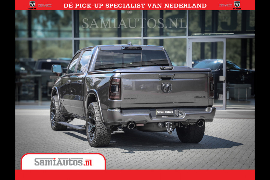 Dodge Ram 1500 Laramie Night 5,7 V8 402PK | Krachtige Hemi | Zeer Rijk Uitgevoerd | Comfortabele Dubbele Cabine met Royale 5 Zitplaatsen | BPM vrij | Nu Leverbaar uit Voorraad | Voorraad Nr 2371 - 2297