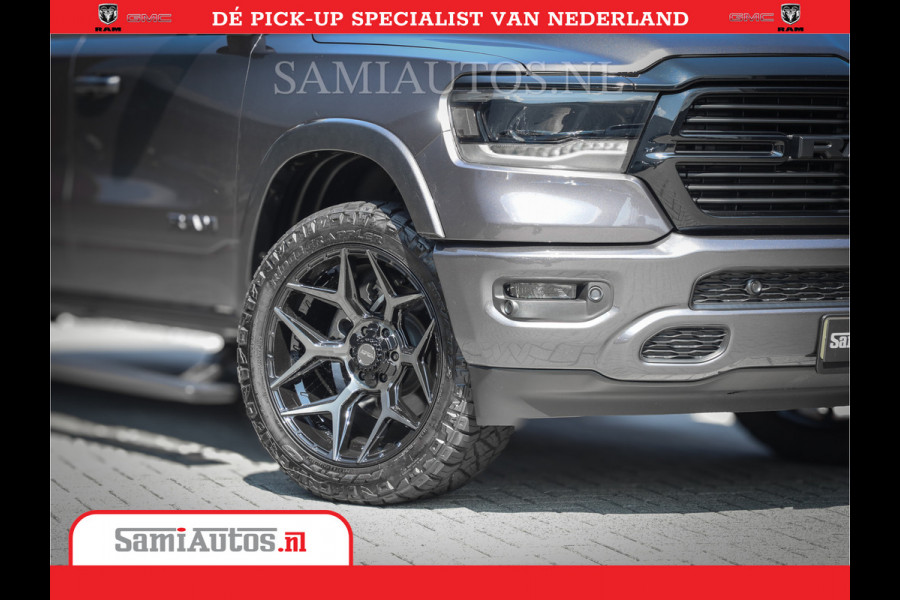 Dodge Ram 1500 Laramie Night 5,7 V8 402PK | Krachtige Hemi | Zeer Rijk Uitgevoerd | Comfortabele Dubbele Cabine met Royale 5 Zitplaatsen | BPM vrij | Nu Leverbaar uit Voorraad | Voorraad Nr 2371 - 2297