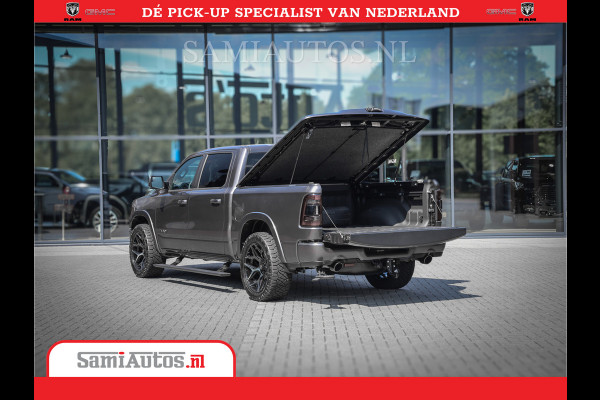 Dodge Ram 1500 Laramie Night 5,7 V8 402PK | Krachtige Hemi | Zeer Rijk Uitgevoerd | Comfortabele Dubbele Cabine met Royale 5 Zitplaatsen | BPM vrij | Nu Leverbaar uit Voorraad | Voorraad Nr 2371 - 2297