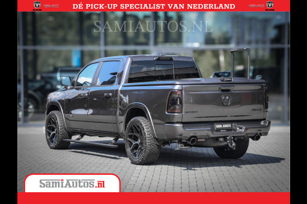 Dodge Ram 1500 Laramie Night 5,7 V8 402PK | Krachtige Hemi | Zeer Rijk Uitgevoerd | Comfortabele Dubbele Cabine met Royale 5 Zitplaatsen | BPM vrij | Nu Leverbaar uit Voorraad | Voorraad Nr 2371 - 2297