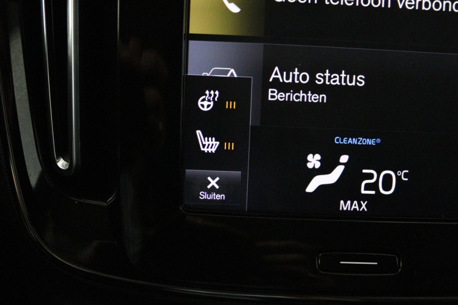 Volvo XC40 2.0 T4 Inscription (TREKHAAK, STOEL/STUUR VERWARMING, ACHTERUITRIJCAMERA, NAVIGATIE, SENSOREN, NL-AUTO)