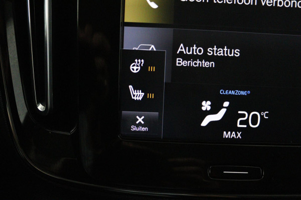 Volvo XC40 2.0 T4 Inscription (TREKHAAK, STOEL/STUUR VERWARMING, ACHTERUITRIJCAMERA, NAVIGATIE, SENSOREN, NL-AUTO)