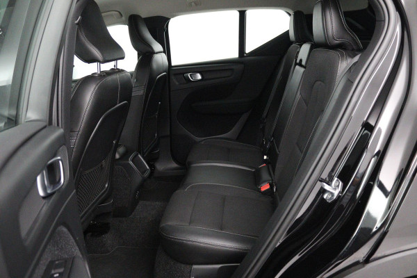 Volvo XC40 2.0 T4 Inscription (TREKHAAK, STOEL/STUUR VERWARMING, ACHTERUITRIJCAMERA, NAVIGATIE, SENSOREN, NL-AUTO)