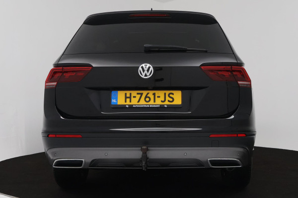 Volkswagen Tiguan Allspace 1.5 TSI Comfortline Business (PANORAMADAK, TREKHAAK, CAMERA, STOELVERWARMING, CARPLAY, CRUISE ADAPTIEF)