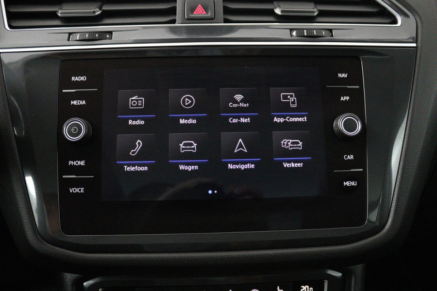 Volkswagen Tiguan Allspace 1.5 TSI Comfortline Business (PANORAMADAK, TREKHAAK, CAMERA, STOELVERWARMING, CARPLAY, CRUISE ADAPTIEF)