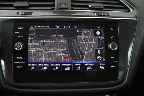 Volkswagen Tiguan Allspace 1.5 TSI Comfortline Business (PANORAMADAK, TREKHAAK, CAMERA, STOELVERWARMING, CARPLAY, CRUISE ADAPTIEF)
