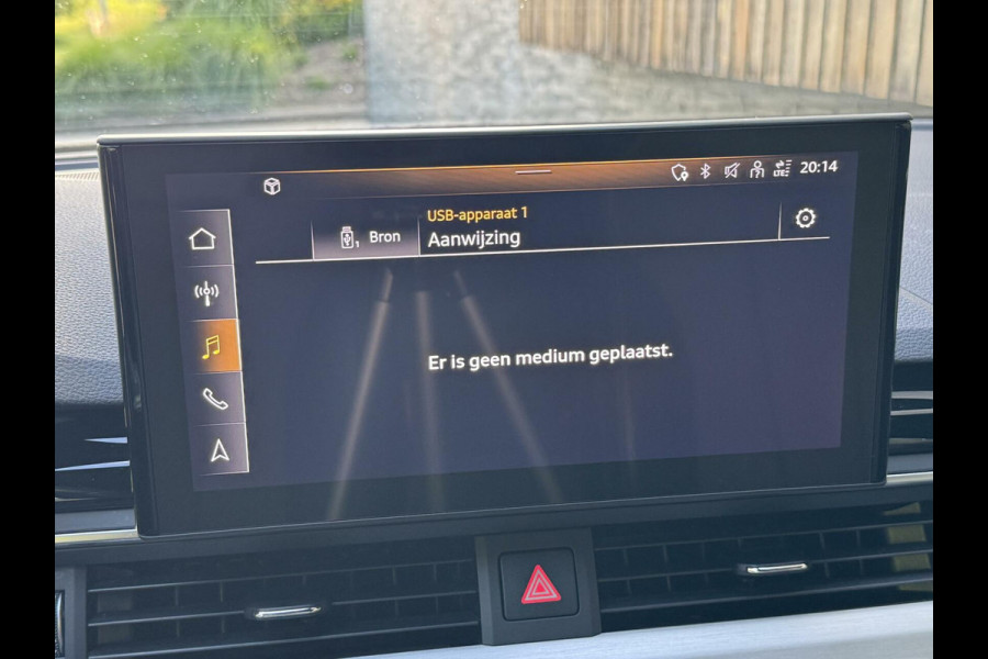 Audi A4 Avant 35 TFSI S edition Automaat | Navigatiesysteem | Climate control | Cruise control | Draadloze telefoonlader | 18 inch licht