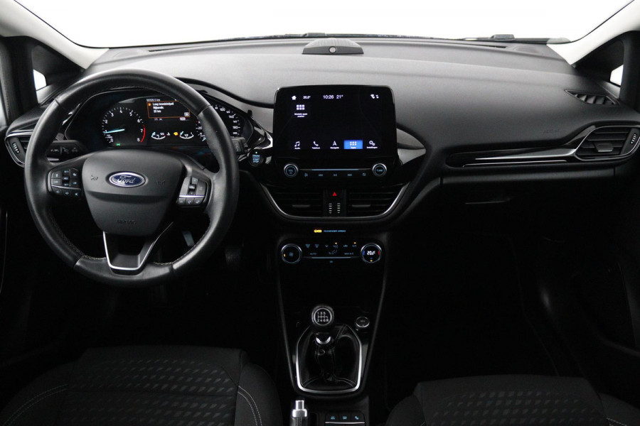 Ford Fiesta 1.0 EcoBoost Titanium Business (NAVIGATIE, PARKEERSENSOREN, ACHTERUITRIJCAMERA, CRUISE ADAPTIEF, NL-AUTO)