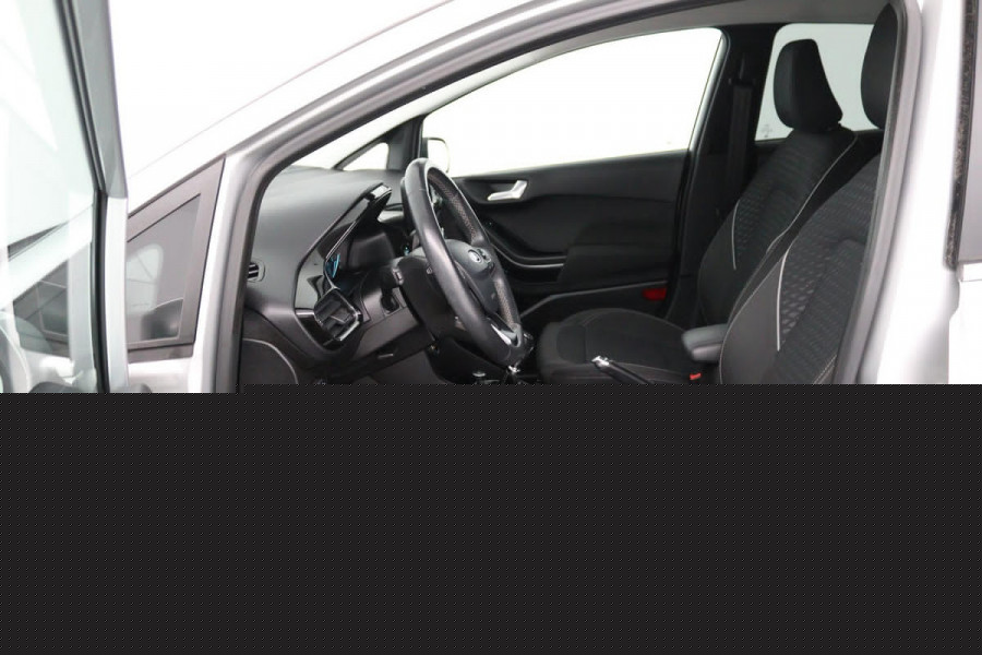 Ford Fiesta 1.0 EcoBoost Titanium Business (NAVIGATIE, PARKEERSENSOREN, ACHTERUITRIJCAMERA, CRUISE ADAPTIEF, NL-AUTO)