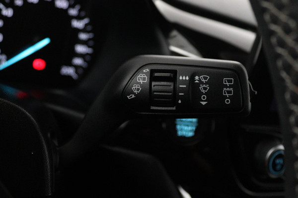 Ford Fiesta 1.0 EcoBoost Titanium Business (NAVIGATIE, PARKEERSENSOREN, ACHTERUITRIJCAMERA, CRUISE ADAPTIEF, NL-AUTO)