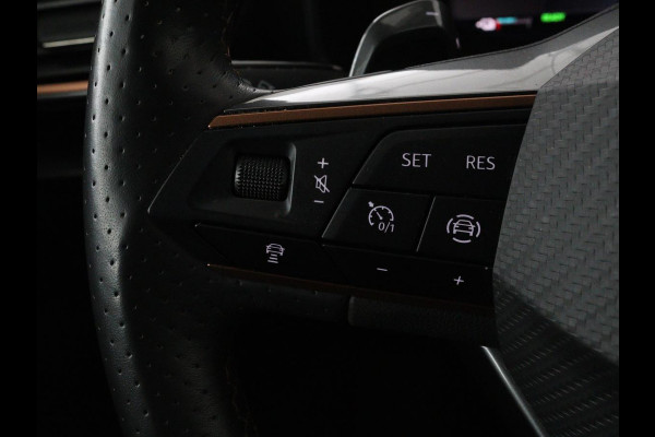 CUPRA Formentor 1.4 eHybrid | Stoel & Stuurverwarming | Camera | Adaptive cruise | Carplay | Full LED | Sfeerverlichting