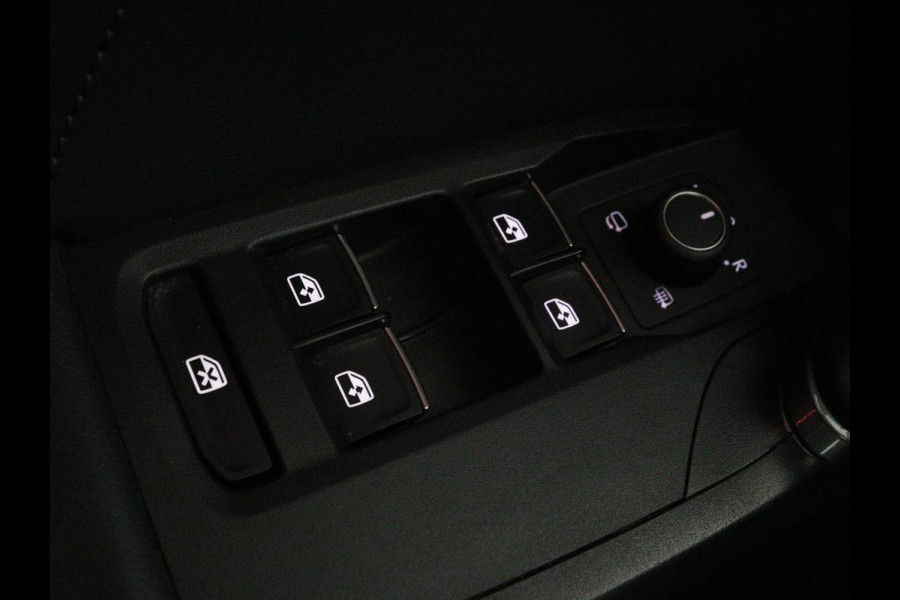 CUPRA Formentor 1.4 eHybrid | Stoel & Stuurverwarming | Camera | Adaptive cruise | Carplay | Full LED | Sfeerverlichting