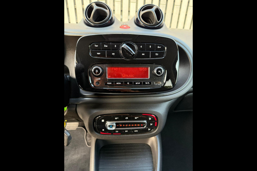 Smart Forfour EQ Essential 18 kWh - Leer - Airco - Cruise